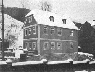 Datei:Geburtshaus des Apostels Brückner in Mylau i. V. - NR 15. Jg. Nr. 18, S. 93.jpg