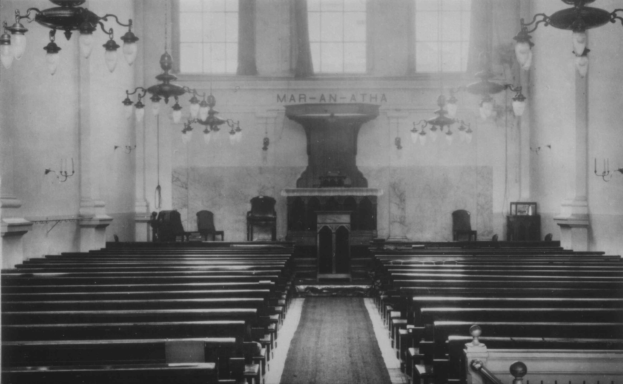 Datei:Innenansicht Kirchengebäude HAZK 1892.jpg